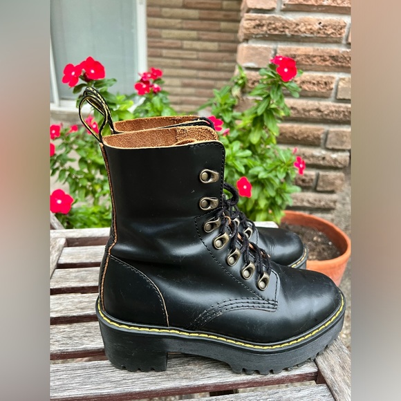 Dr Marten Leona Black Leather Docs Size 6 - Picture 4 of 9